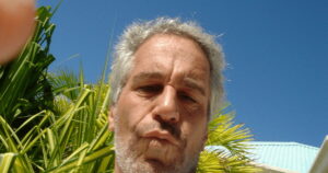 Τζέφρι Έπσταϊν: Ανακαλύφθηκαν πάνω από 1 εκατ. νέα έγγραφα που μπορεί να έχουν σχέση με την υπόθεση του