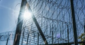 Σοκ στις φυλακές Κύπρου: Αυτοκτονία κρατούμενου και καταγγελίες για κακομεταχείριση