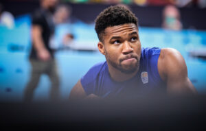 Τραυματισμός για Αντετοκούνμπο, νίκη για Μπακς