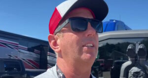 Νεκρός ο πρώην πρωταθλητής NASCAR Γκρεγκ Μπιφλ στη συντριβή αεροσκάφους