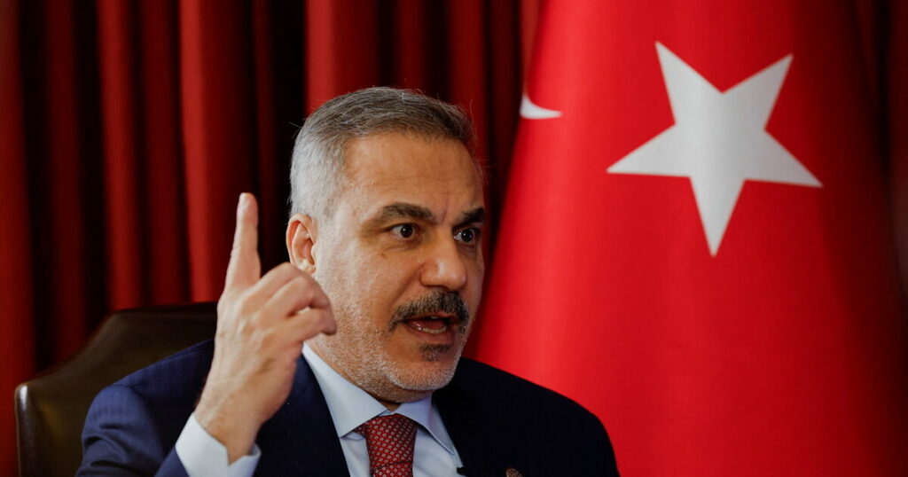 Φιντάν: Τουρκία και ΗΠΑ πρέπει να βρουν λύση για τις κυρώσεις CAATSA