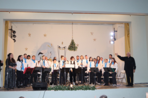 Εορταστική γιορτή στο Ίδρυμα Χατζηκώνστα στο Χαλάνδρι