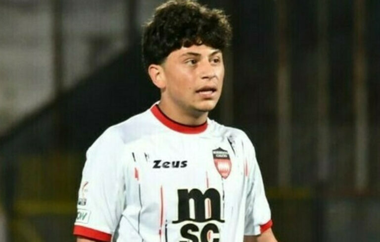 Νάπολη: Άγρια επίθεση σε 18χρονο ποδοσφαιριστή – Χειρουργήθηκε και νοσηλεύεται