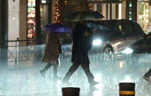 Έκτακτα μέτρα λόγω κακοκαιρίας Byron – Σχολεία και δημόσιος τομέας