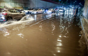 Κακοκαιρία Byron: Στο έλεος της Δυτικής Αττικής με πλημμύρες