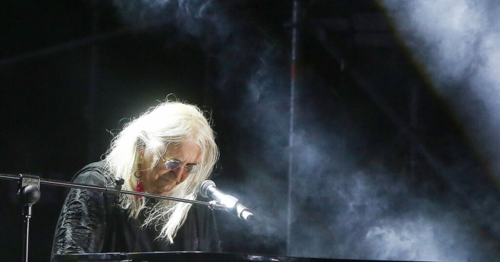 Νίκος Καρβέλας: Γιόρτασε με Άννα Βίσση και Έλενα Φερεντίνου