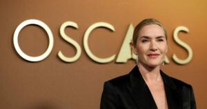 Η Κέιτ Γουίνσλετ κατακεραυνώνει πλαστικές επεμβάσεις και φάρμακα αδυνατίσματος