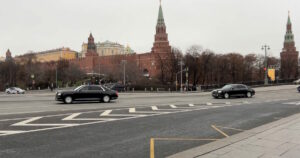 Απειλές Κρεμλίνου κατά Ζελένσκι και στρατιωτικές προειδοποιήσεις