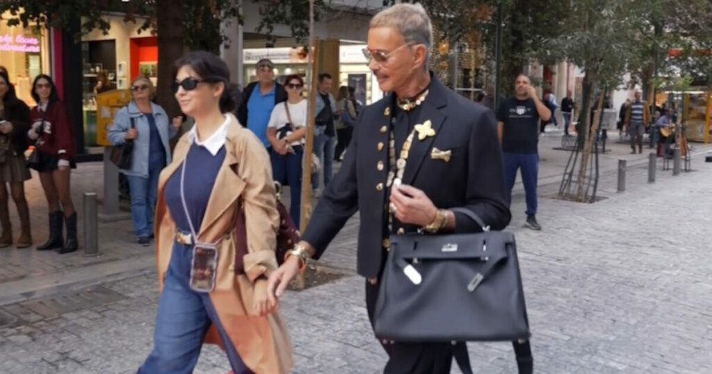 Ο Λάκης Γαβαλάς φέρνει λάμψη στην Ερμού με red carpet