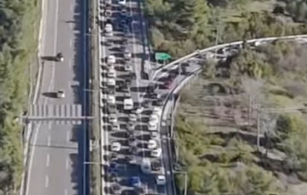 Συνεχίζονται τα προβλήματα στην επιστροφή των εκδρομέων