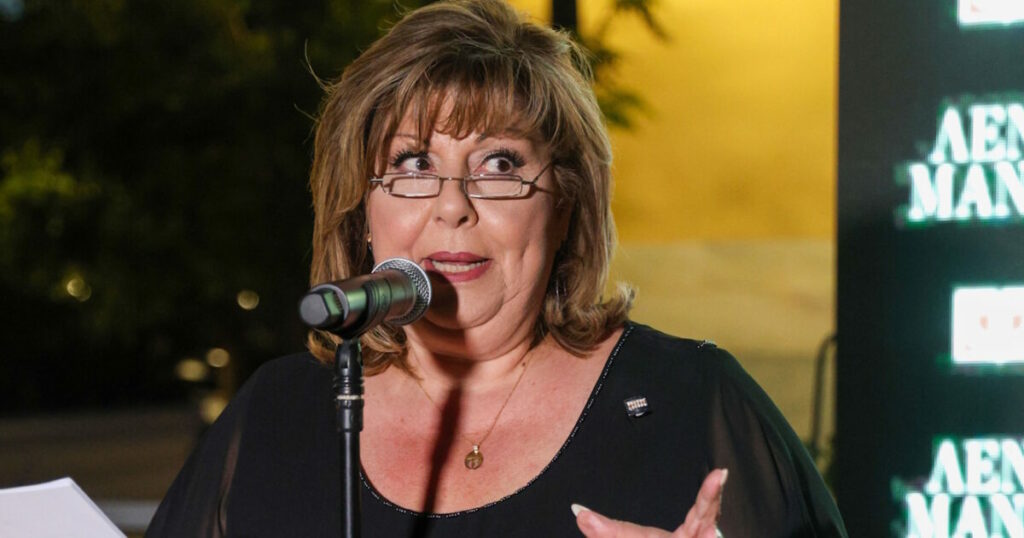 Λένα Μαντά: Δεν είχα καμία σχέση με τον πατέρα μου