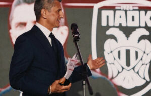 Ράζβαν Λουτσέσκου: Κορυφαίος προπονητής Ρουμανίας για το 2025