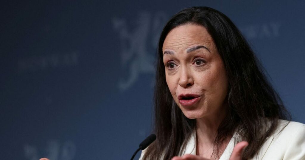 Η Μαρία Κορίνα Ματσάδο υπέστη κάταγμα στη σπονδυλική στήλη φεύγοντας από τη Βενεζουέλα