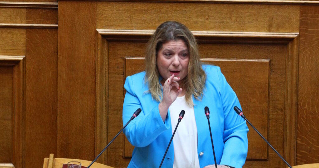 Μήνυση της Μαρίας Συρεγγέλα κατά Ζωής Κωνσταντοπούλου για ψευδείς ισχυρισμούς