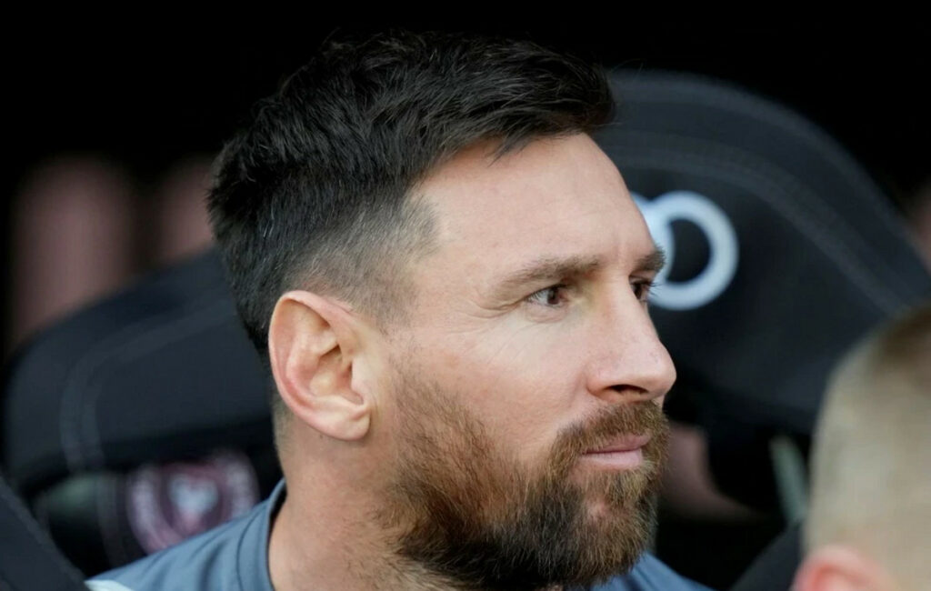 Ακριβό το όνειρο: Χιλιάδες δολάρια για μια χειραψία με τον Λιονέλ Μέσι στην Ινδία