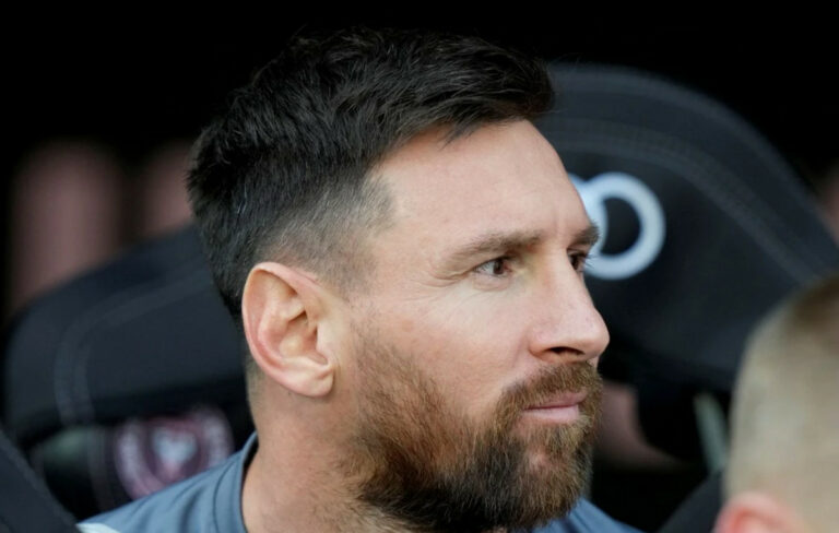 Ο Μέσι έγινε viral με την σκυθρωπή του εμφάνιση στο πάρτι της Ίντερ Μαϊάμι