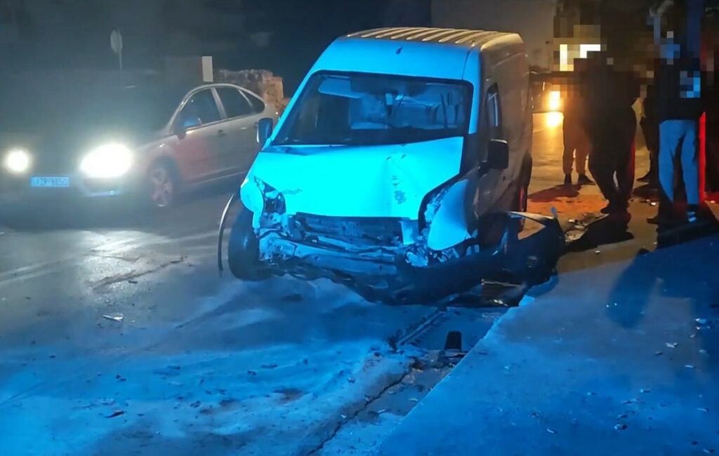 Τροχαίο ατύχημα με τραυματίες στην Παιανία