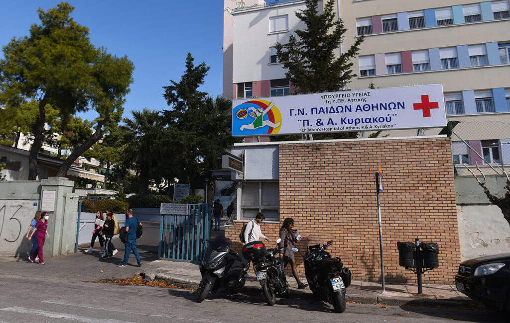 Αύξηση γρίπης και ιώσεων στα παιδιατρικά νοσοκομεία αυτές τις γιορτές