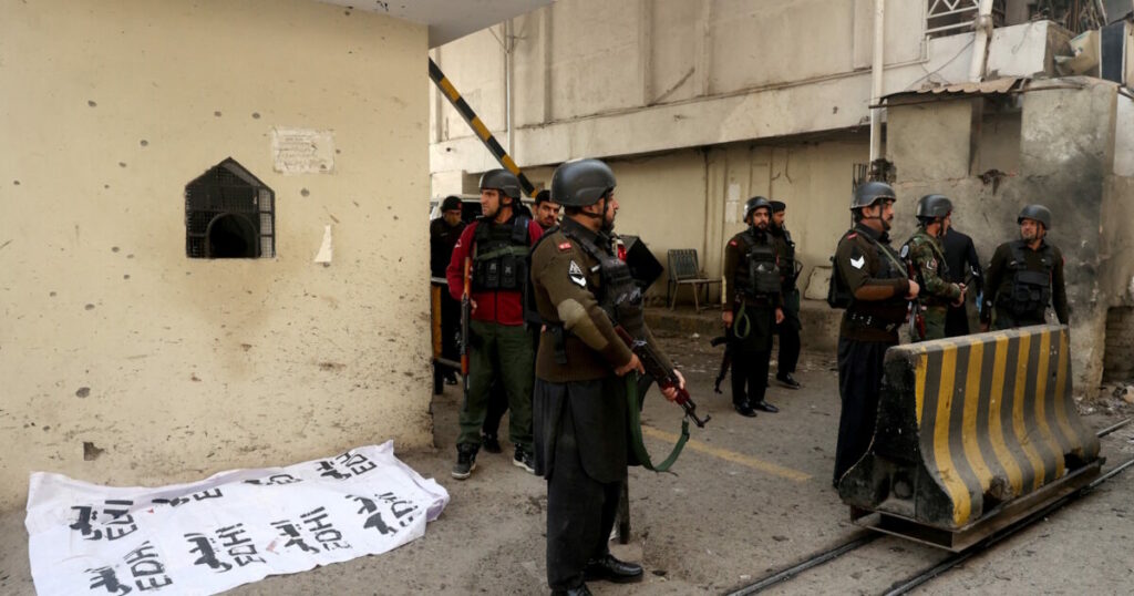 Πακιστάν: Πέντε αστυνομικοί σκοτώθηκαν σε επίθεση από τους Ταλιμπάν