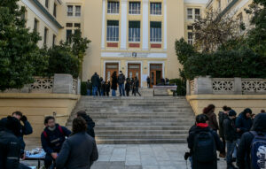 Διαγραφή 280.000 φοιτητών και παράταση σπουδών για 35.000