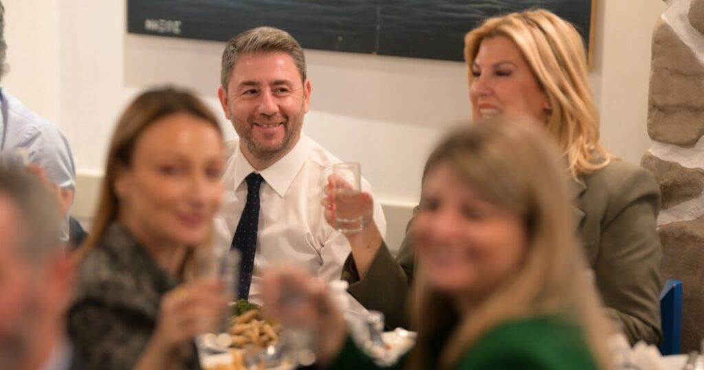 Γεύμα Ανδρουλάκη και βουλευτών ΠΑΣΟΚ στην Καισαριανή