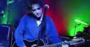 The Cure: Πέθανε ο Πέρι Μπαμόντε, κιθαρίστας και κιμπορντίστας της μπάντας