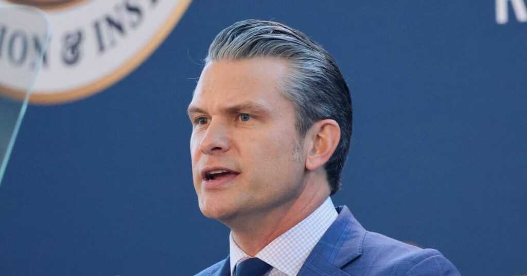 Σκληρό δόγμα Χέγκσεθ: Στροφή προς τον ρεαλισμό και την ασφάλεια