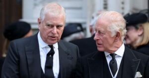 Άντριου και Κάρολος: Νέες απαιτήσεις και καθυστερήσεις στη μετακόμιση