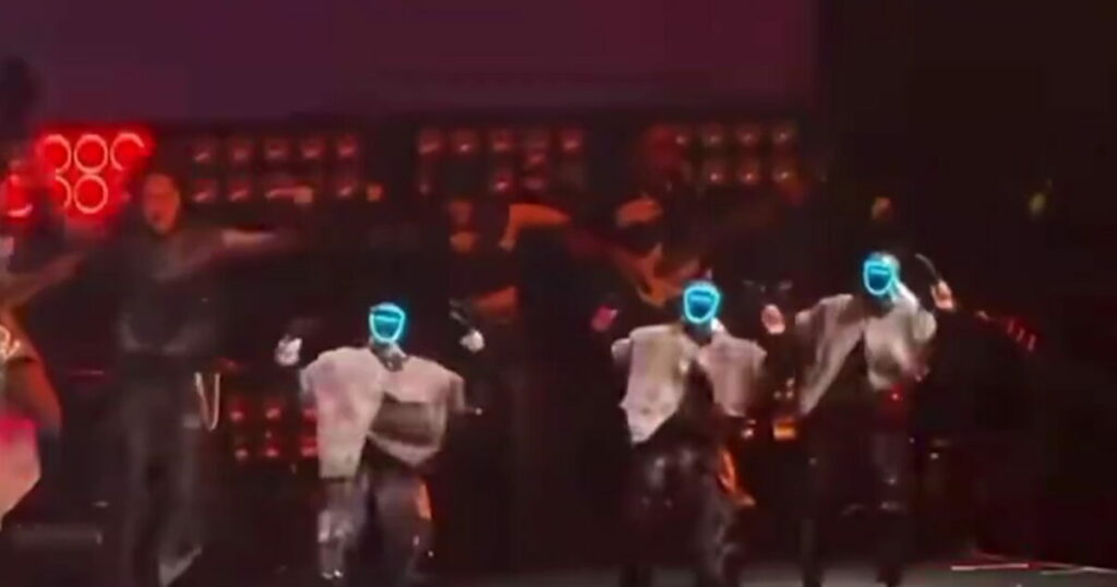 Κίνα: Ρομπότ χορεύουν σε συναυλία και εντυπωσιάζουν τον Έλον Μασκ