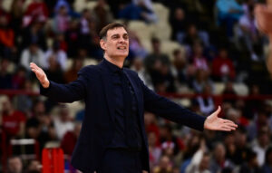 Έξαλλος ο Μπαρτζώκας με παίκτη – Στο στόχαστρο ο Μήτογλου