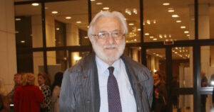 Συγκλονίζει ο Γιάννης Σμαραγδής για την απώλεια της συζύγου του