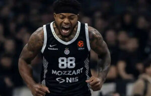 Ο Τζόουνς στον Ολυμπιακό: Επεισόδιο με Μπαρτζώκα στο παρελθόν