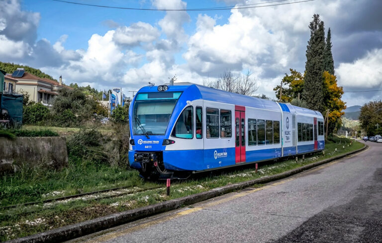 Καλάβρυτα: Αμαξοστοιχία της Hellenic Train σταμάτησε για να βοηθήσει ορειβάτη