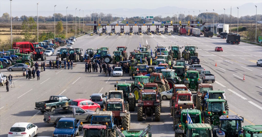 ΠΑΣΟΚ: Οι έντιμοι αγρότες πλήττονται από την πολιτική Μητσοτάκη