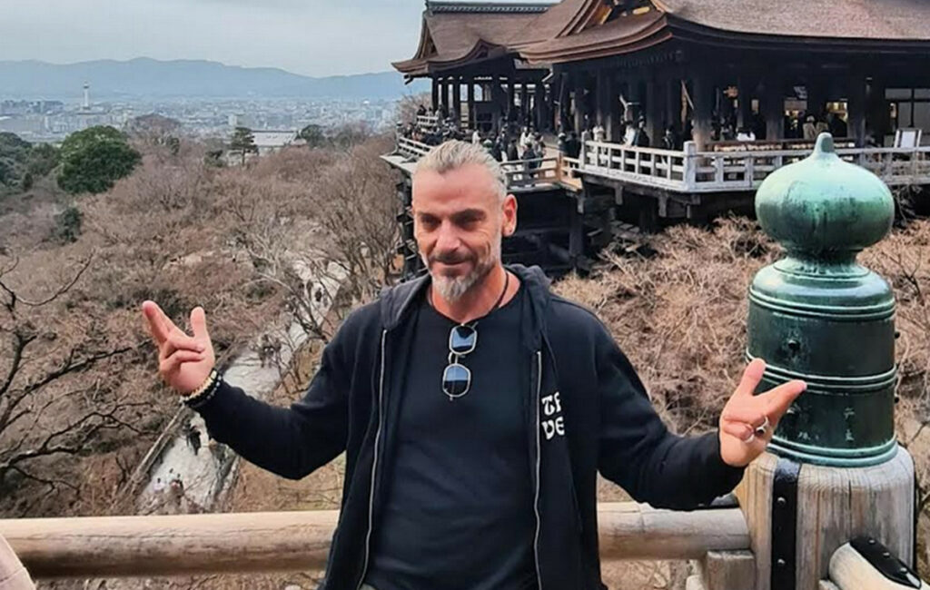 Ο Λεωνίδας Ξηντάρας: Ένας Έλληνας ταξιδιώτης που έχει εξερευνήσει 63 χώρες