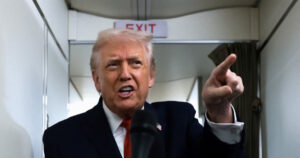 Ντόναλντ Τραμπ: Ετοιμάζονται χερσαίες επιθέσεις κατά της Βενεζουέλας