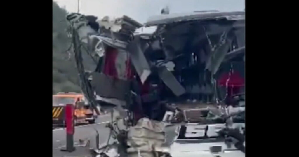 Τραγωδία στην Τουρκία: Λεωφορείο συγκρούστηκε με φορτηγό - 7 νεκροί και 11 τραυματίες