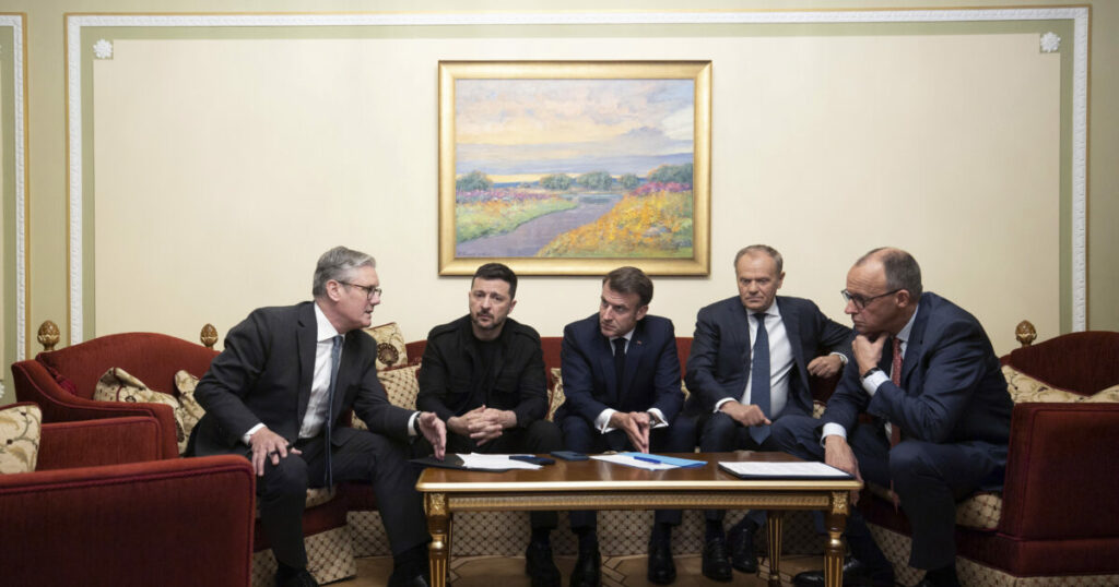 Μακρόν: «Οι ΗΠΑ μπορεί να προδώσουν την Ουκρανία», προειδοποίησε τον Ζελένσκι