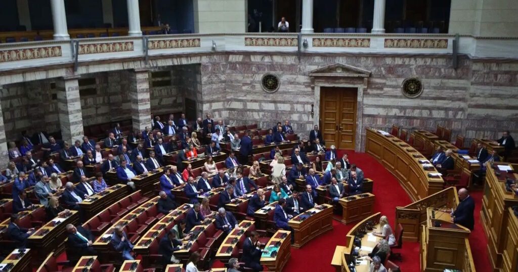 Πολιτική κόντρα στη Βουλή για τις παράνομες επιδοτήσεις του ΟΠΕΚΕΠΕ