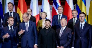 Ουκρανία: Διπλωματικές συνομιλίες για τον τερματισμό του πολέμου με τη Ρωσία