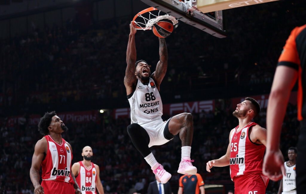 Το έξυπνο σχέδιο Αγγελόπουλων για τον Τζόουνς