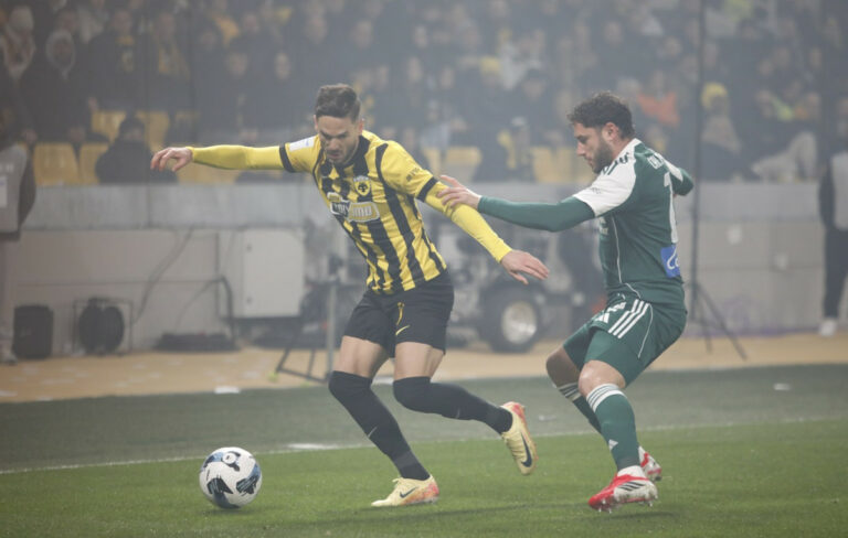 ΑΕΚ – Παναθηναϊκός: Γκολ από Γιόβιτς στο 15′