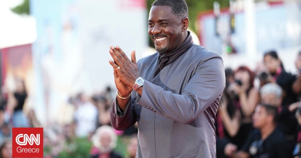 Ο Ίντρις Έλμπα εντυπωσιάζεται από το κέρινο ομοίωμά του στο Λονδίνο