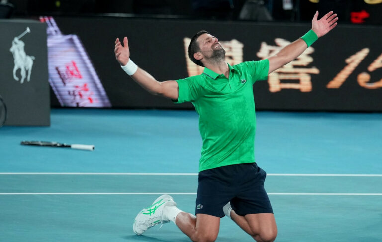 Australian Open: Ο Τζόκοβιτς επιστρέφει στον τελικό με νίκη επί του Σίνερ