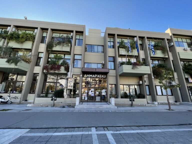 Δήμαρχος απομάκρυνε αντιδήμαρχο λόγω απουσίας από δημοτικό συμβούλιο