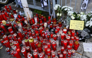 Συγκλονιστικό σύνθημα των οπαδών του ΠΑΟΚ στο σημείο της τραγωδίας