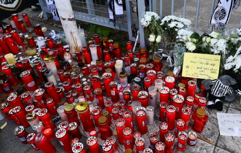 Συγκλονιστικό σύνθημα των οπαδών του ΠΑΟΚ στο σημείο της τραγωδίας