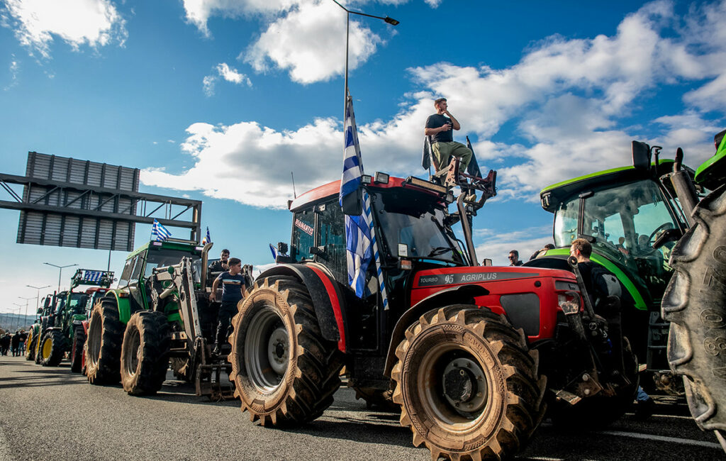 Αγρότες επιστρέφουν στη Νίκαια για πανελλαδική σύσκεψη
