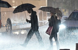 Πέντε περιοχές της χώρας σε κατάσταση «Red Code» λόγω κακοκαιρίας