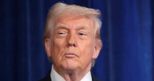 Τραμπ: «Η Βενεζουέλα θα παραδώσει 30-50 εκατομμύρια βαρέλια πετρελαίου στις ΗΠΑ»